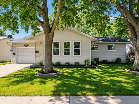 Photo of 933 Echo Street, Celina, OH 45822 (MLS # 1048020)