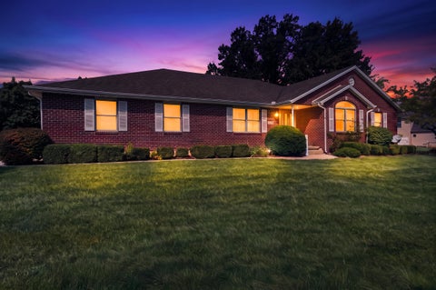 Photo of 2444 Savanna Place, Sidney, OH 45365 (MLS # 1048607)