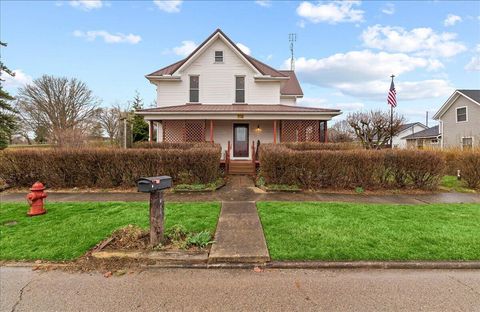 Photo of 710 S Springfield Street, Saint Paris, OH 43072 (MLS # 1044251)