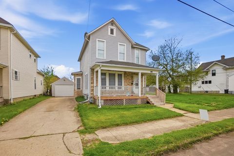 Photo of 1823 Edwards Avenue, Springfield, OH 45503 (MLS # 1045036)
