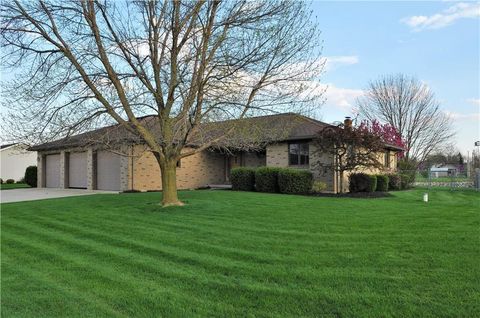 Photo of 6572 Beaver Creek Drive, Celina, OH 45822 (MLS # 1045801)