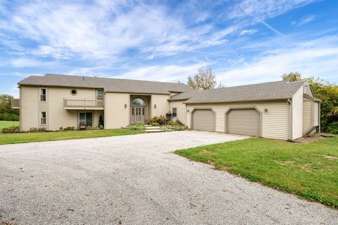 Photo of 5315 E State Route 571, Tipp City, OH 45371 (MLS # 1042531)
