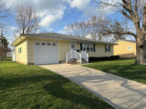 Photo of 41 Westmoor Drive, London, OH 43140 (MLS # 1044990)