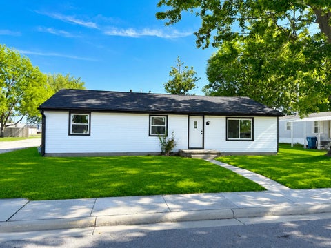 Photo of 600 Jackson Street, Jackson Center, OH 45334 (MLS # 1046096)