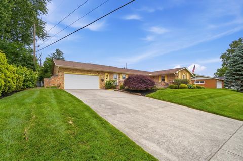 Photo of 2323 Lilac Drive, Springfield, OH 45503 (MLS # 1046100)
