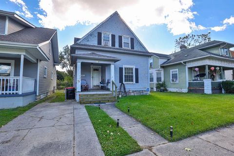 Photo of 209 W Liberty Street, Springfield, OH 45506 (MLS # 1042771)