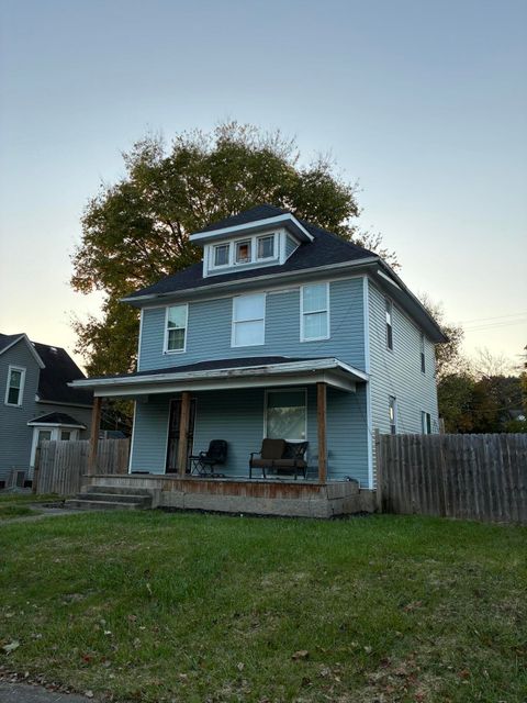 Photo of 1619 S Center Boulevard, Springfield, OH 45506 (MLS # 1042609)