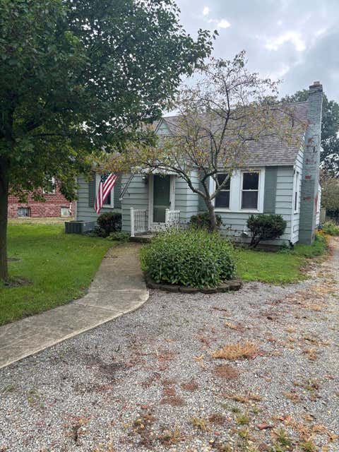 Photo of 120 Lakewood Court, Saint Marys, OH 45885 (MLS # 1047807)