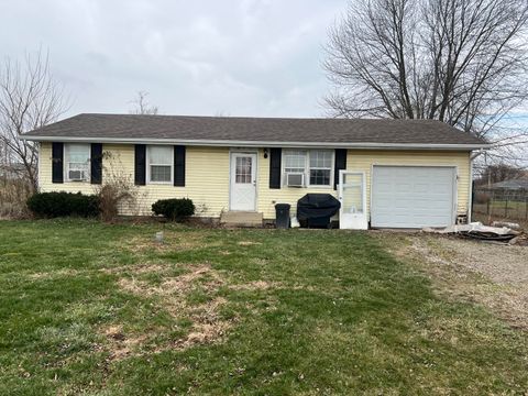Photo of 4863 Vermont Avenue, Sidney, OH 45365 (MLS # 1043044)
