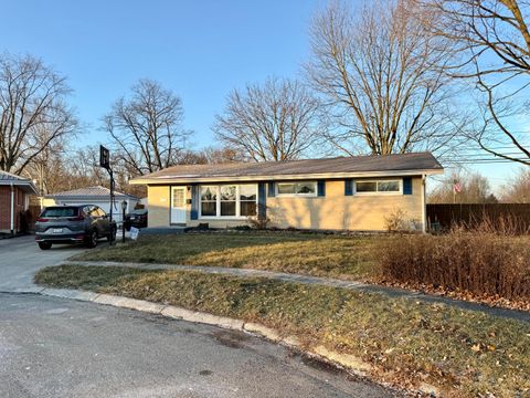 Photo of 1033 Westmont Circle, Springfield, OH 45503 (MLS # 1043277)
