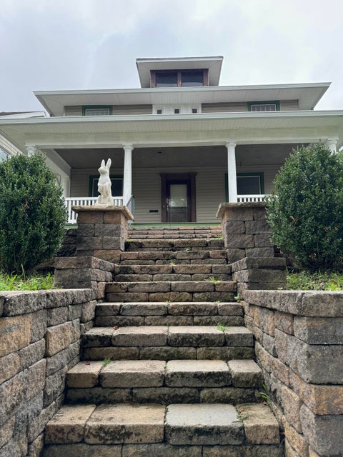 Photo of 1108 N Fountain Avenue, Springfield, OH 45504 (MLS # 1048783)