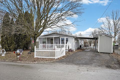 Photo of 251 E 1st Street, London, OH 43140 (MLS # 1043852)