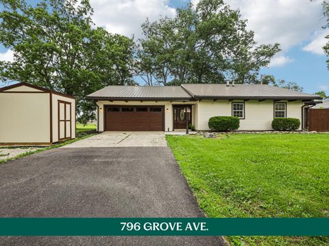 Photo of 796 Grove Avenue, Greenville, OH 45331 (MLS # 1046293)