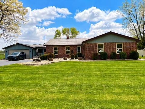Photo of 14444 Charm Hill Drive, Sidney, OH 45365 (MLS # 1045241)