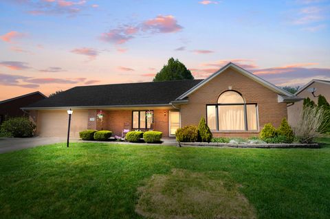 Photo of 1738 Berwick Drive, Springfield, OH 45503 (MLS # 1045152)