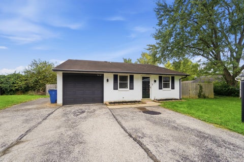 Photo of 5612 Persian Court, Dayton, OH 45424 (MLS # 1048167)