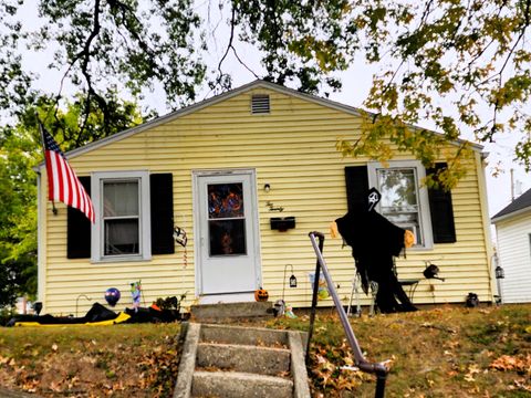 Photo of 220 N Augustus Street, Saint Marys, OH 45885 (MLS # 1042424)