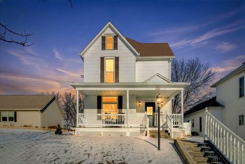 Photo of 408 N Wayne Street, Saint Marys, OH 45885 (MLS # 1043433)