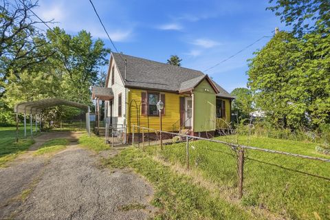 Photo of 505 Highview Avenue, Springfield, OH 45505 (MLS # 1045221)