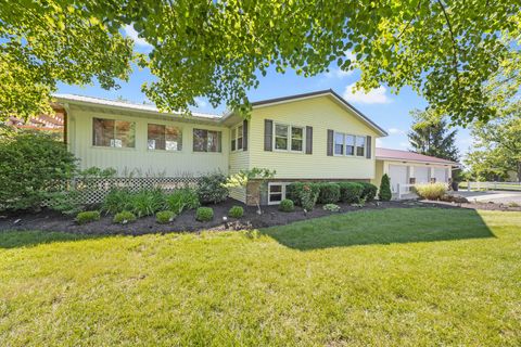 Photo of 711 S Main Street, West Mansfield, OH 43358 (MLS # 1046662)
