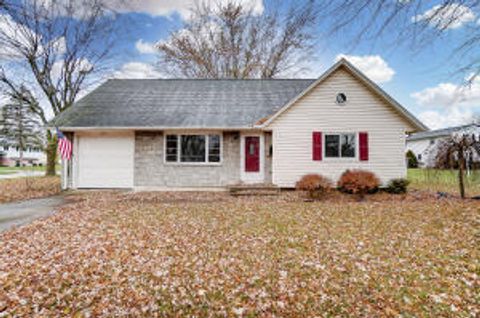 Photo of 316 Dogwood Drive, Celina, OH 45822 (MLS # 1042773)