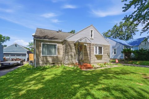 Photo of 706 Radcliffe Street, Lima, OH 45804 (MLS # 1045825)