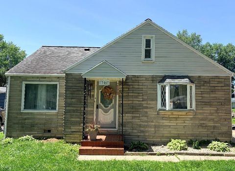 Photo of 706 Radcliffe Street, Lima, OH 45804 (MLS # 1045825)