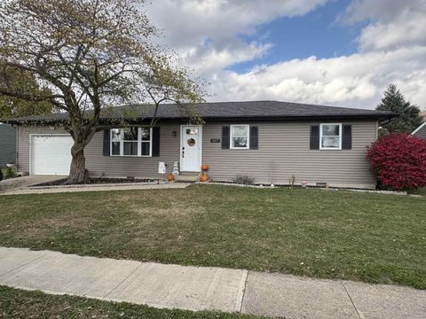 Photo of 103 Redbud Circle, Jackson Center, OH 45334 (MLS # 1042334)