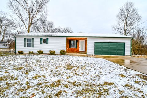 Photo of 1368 Beach Drive, Medway, OH 45341 (MLS # 1044039)