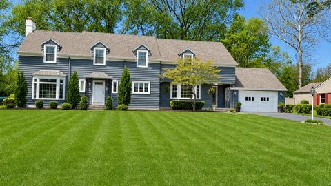Photo of 2 Orchard Drive, Piqua, OH 45356 (MLS # 1044528)