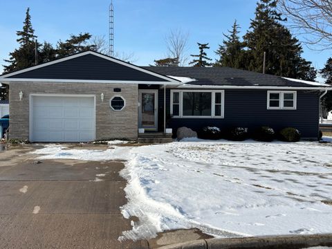 Photo of 101 Island Avenue, Jackson Center, OH 45334 (MLS # 1043156)