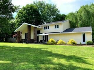 Photo of 555 Briarwood Court, Troy, OH 45373 (MLS # 1047986)