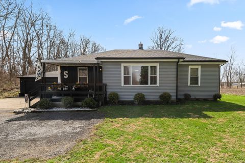 Photo of 1461 W County Line Road, Urbana, OH 43078 (MLS # 1044282)