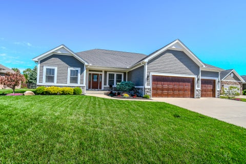 Photo of 2313 Larkspur Drive, Troy, OH 45373 (MLS # 1045587)