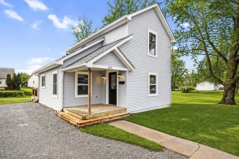 Photo of 624 Cooper Avenue, Bellefontaine, OH 43311 (MLS # 1044207)