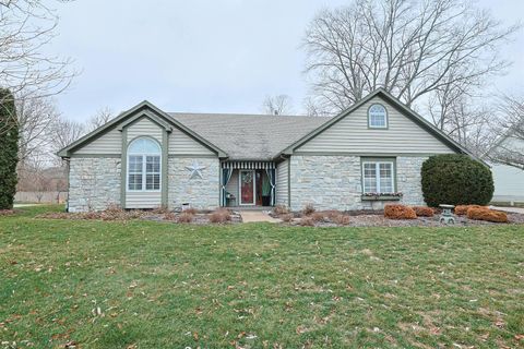 Photo of 735 Chaucer Lane, Tipp City, OH 45371 (MLS # 1043945)