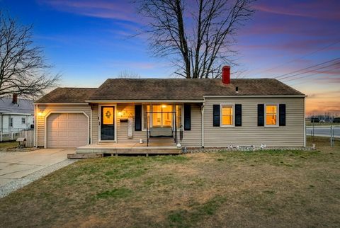 Photo of 1209 W High Street, Saint Marys, OH 45885 (MLS # 1044005)