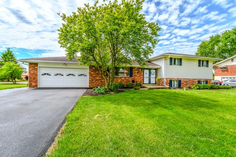 Photo of 10833 Kendig Road, New Carlisle, OH 45344 (MLS # 1045481)