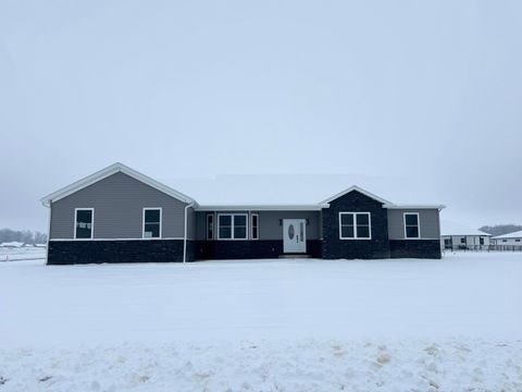 Photo of 1218 Brittany Drive, Celina, OH 45822 (MLS # 1042768)