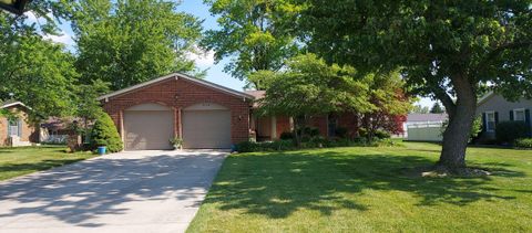 Photo of 814 Aster Drive, Wapakoneta, OH 45895 (MLS # 1046257)