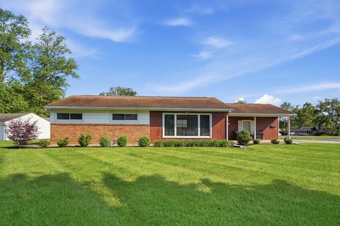 Photo of 1900 Sara Lee Avenue, Lima, OH 45806 (MLS # 1045755)