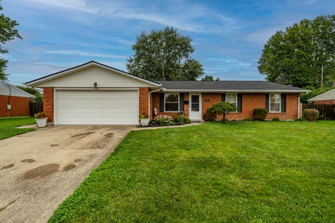 Photo of 7701 Shepherdess Drive, Huber Heights, OH 45424 (MLS # 1048609)