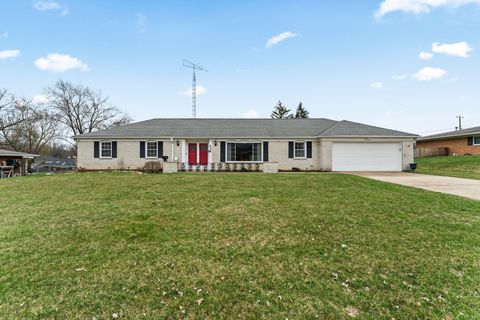 Photo of 528 Blue Jay Drive, Vandalia, OH 45377 (MLS # 1044238)