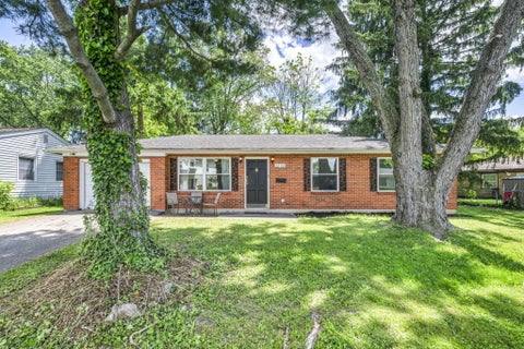 Photo of 3252 Burdett Court, Columbus, OH 43232 (MLS # 1045912)