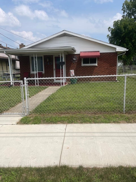 Photo of 742 Montgomery Avenue, Springfield, OH 45506 (MLS # 1047247)