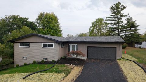 Photo of 1811 Devon Drive, Springfield, OH 45503 (MLS # 1041619)