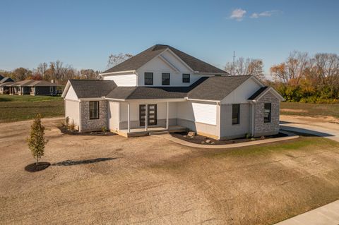 Photo of 3631 Kingsgate Lane, Springfield, OH 45503 (MLS # 1043284)