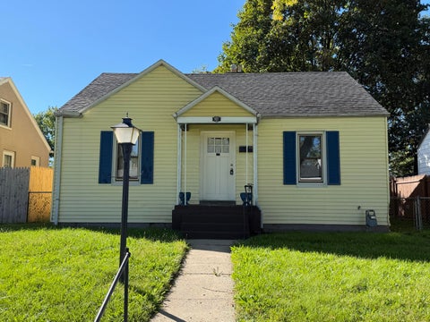 Photo of 907 E Rose Street, Springfield, OH 45505 (MLS # 1048897)