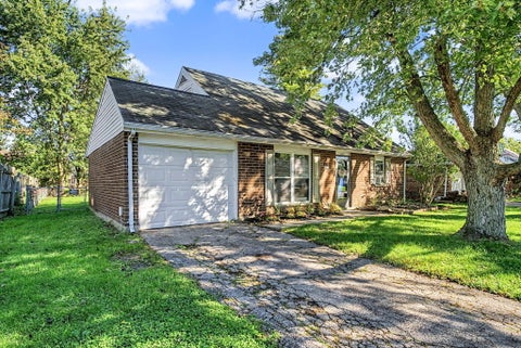 Photo of 2517 W Foxchase Court, Troy, OH 45373 (MLS # 1048913)
