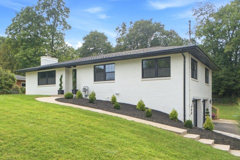Photo for 1231 White Oak Drive